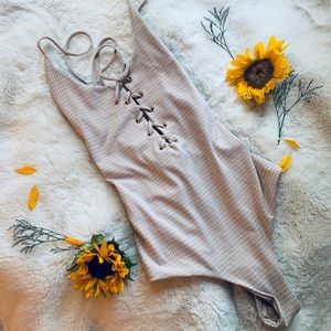 NWT Tavik One Piece Check Texture Seashell 🐚 🤍